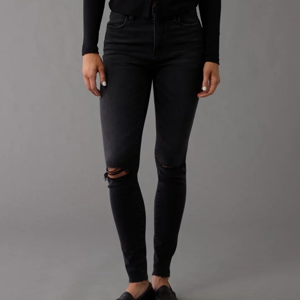 Black American Eagle Jeans. 8 xtra short.